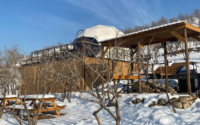 Глэмпинг EcoHouse by Art Hotel