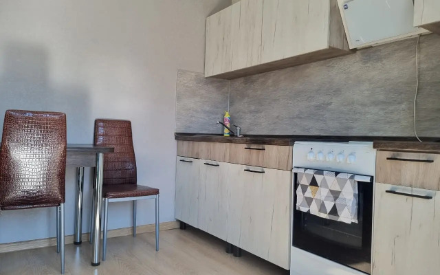 Na 65-Letiya Pobedy  Flat