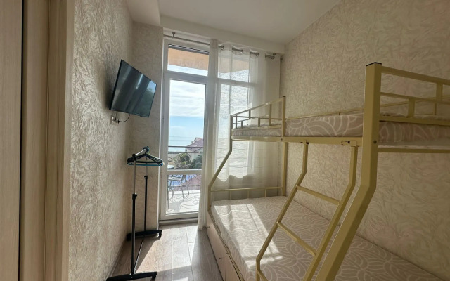 Sovremennaya Kvartira S Vidom Na More Flat 2