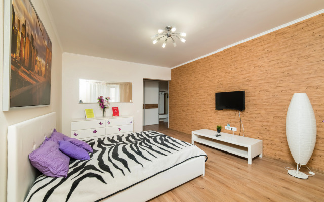 Na Ulitse Khakima 33 Flat
