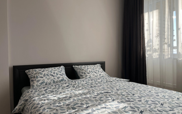 Prostornaya Kvartira V Tsentre Goroda Flat