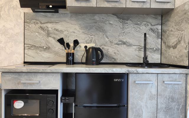 Uyutnaya Studiya S Panoramnymi Oknami Flat