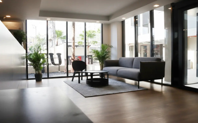 Отель UTD8 Hotel & Residence