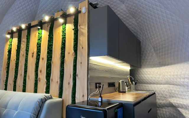 V Lesu Glamping