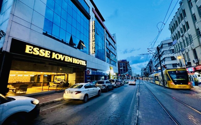 Esse Joven Hotel