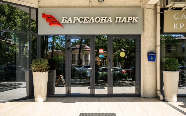 Luks Krasiveyshiy v ZhK "Barselona Park" s Bol'shim Balkonom i Vidom na More Apartment