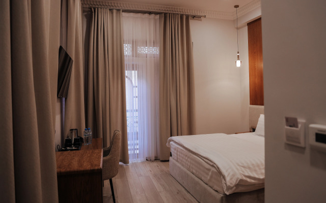 Отель MAKON ART