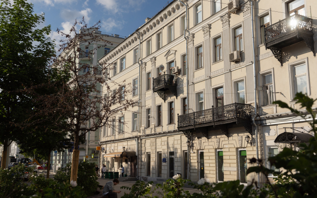 Ayti Hotel
