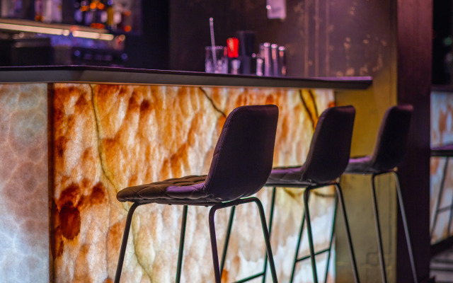 Onyx Hotel