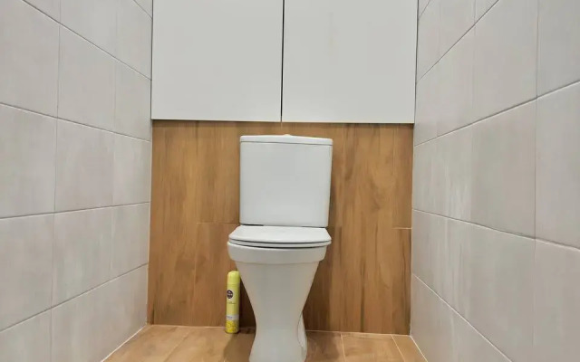 Ryadom S Readovskim Parkom Flat