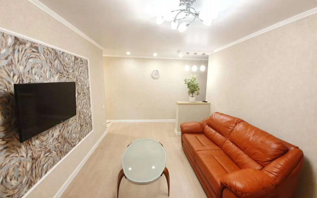 Na Ulitse 50 Let Oktyabrya 32 Flat