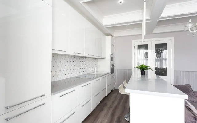 Lyuks Vmestimostyyu 8 Chelovek Apartments