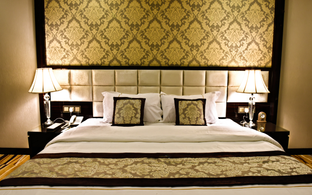 Отель Garden Plaza