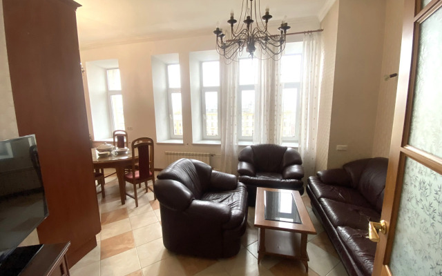 Апартаменты с Видом на Фонтанку