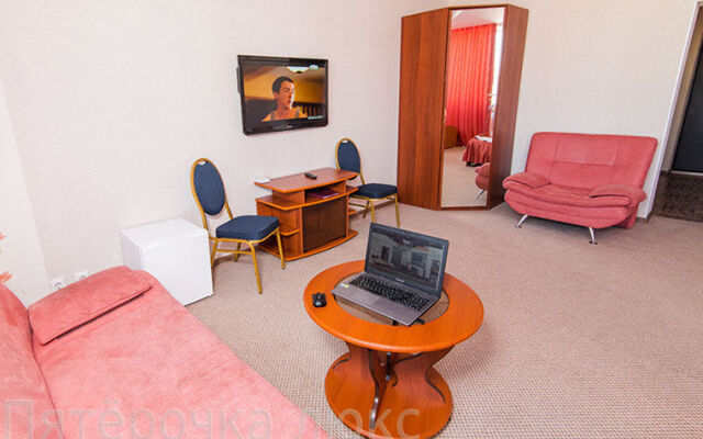 Отель Пятерочка Люкс