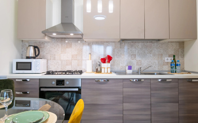 Апартаменты рядом с парком и метро