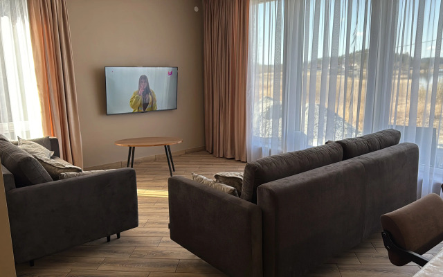 Kottedzh S Vidom Na Ozero  Private house