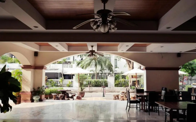 Курортный отель Mike Beach Resort Pattaya - SHA