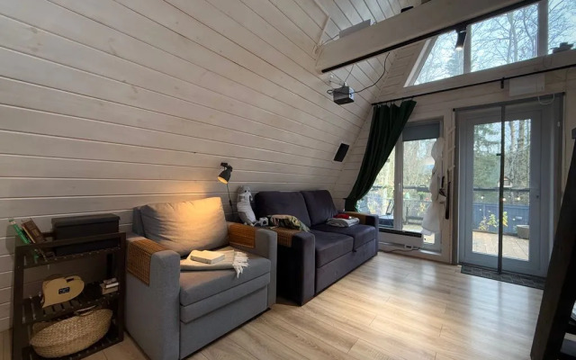 Частный дом с баней в лесу на берегу Истринского водохранилища