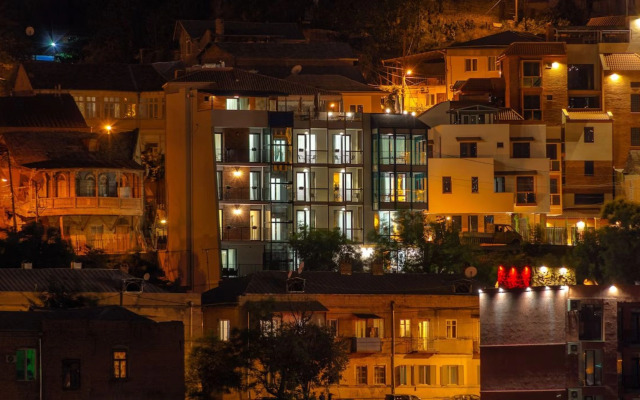 Brooch Boutique Hotel