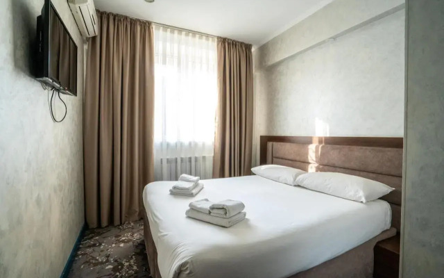 Mildom Express Hotel