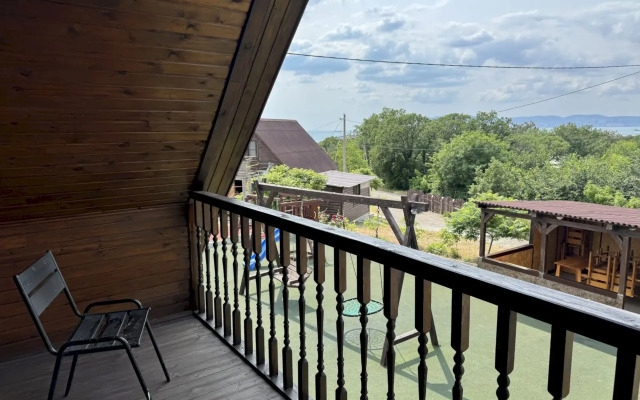 Частный Дом 607 с Балконом Рядом с Морем