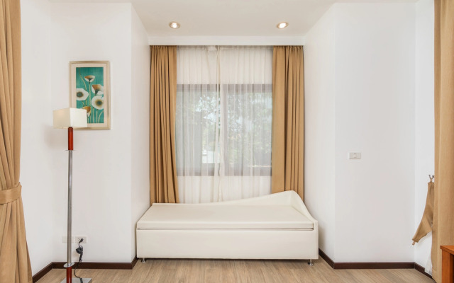 Вилла Nai Harn Pool Villa Bond