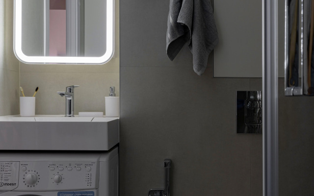 Dizaynerskaya studiya Orange Room u Nevskogo prospekta Flat