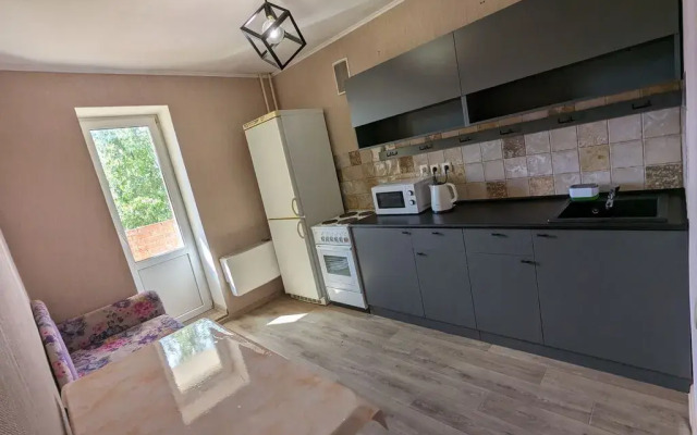 RentHome na ulice Kazachya u TRC Tochka Siti Flat