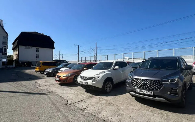 V 1 Minute Ot Plyazha Apartments