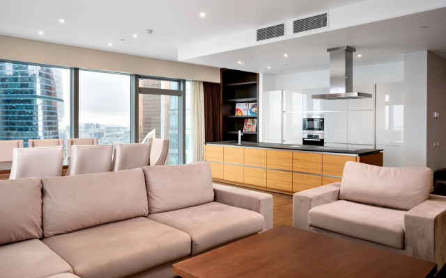 Moskva Siti Global uglovoy vid 54 etazh 3 komnaty Apartments