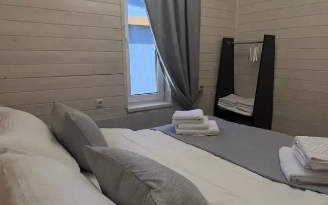 Shale Solu Chalet