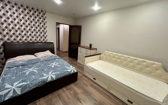 Апартаменты Двухкомнатная Рощинская 29