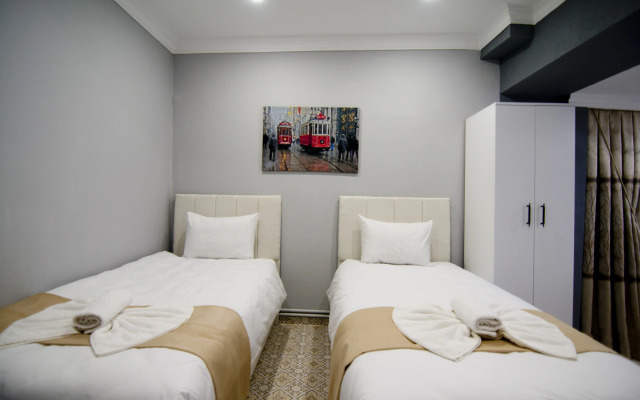 Istanbul Palace Hotel