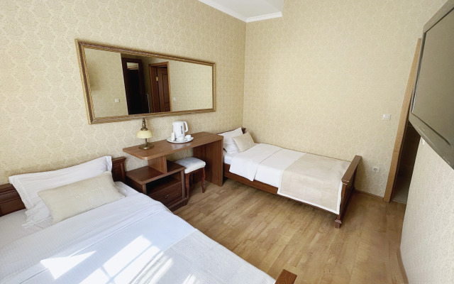 Living Quarters Elizaveta Na Ul.Ostrovskogo 25