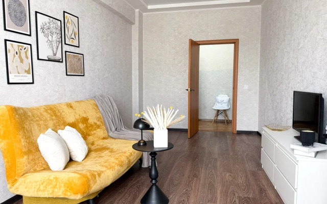 Na Krasnoarmeyskom 13 Flat