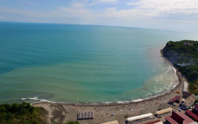 Yuzhny Hotel