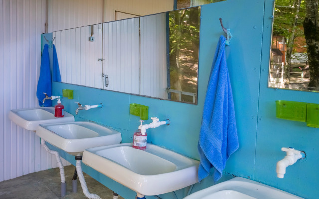 Yug Turist Guest house