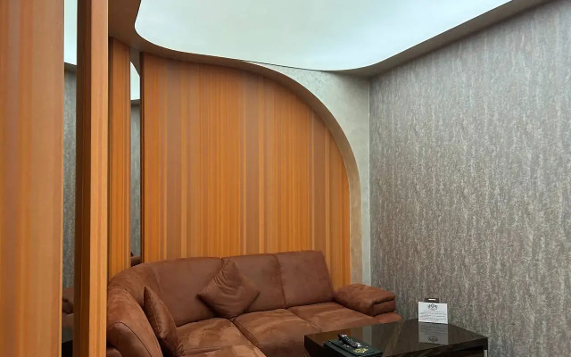 Отель Roma Yerevan & Tours