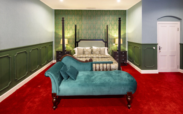 Hill Rise Luxury Villa & Stables by Edwards Collection Villa