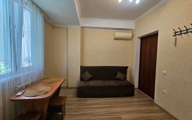 4kh Mestnye Apartments