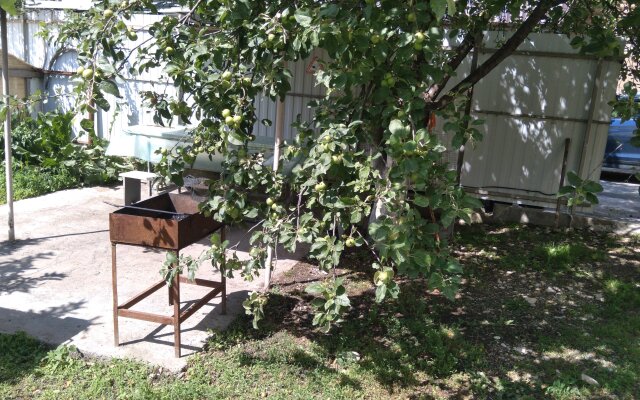 Chetyire Sezona Guest house