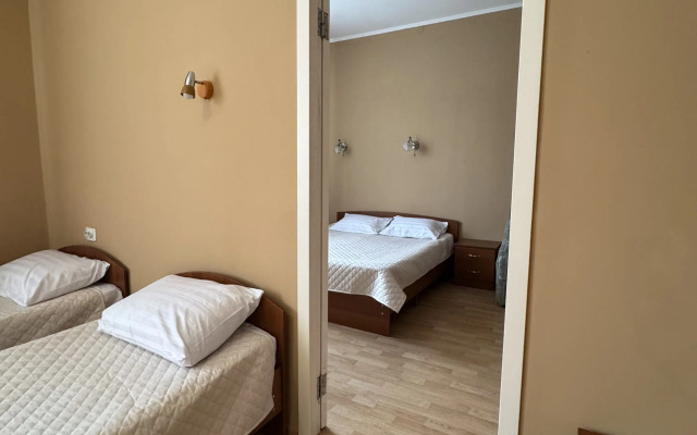 Na Kollektivnoj Guest House