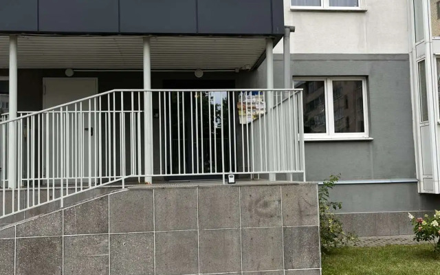 Uyutnye U Metro grushevka Apartment