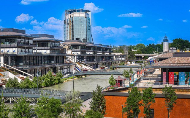 River Inn Hotel