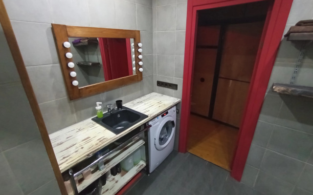 Квартира Red Room 36