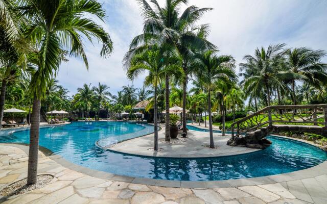 Olalani Resort  Hotel And Condotel