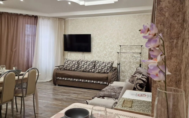 Квартира У Пяти углов 2