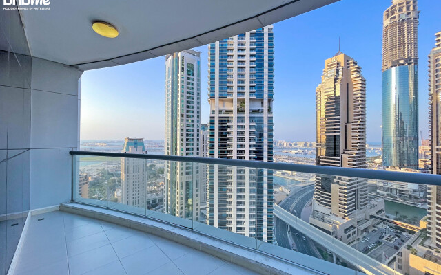 Апартаменты Luxury Penthouse with Marina and Sea Views|bnbme-2301