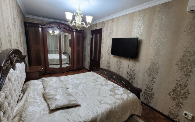 Ordzhonikidze 5 Flat